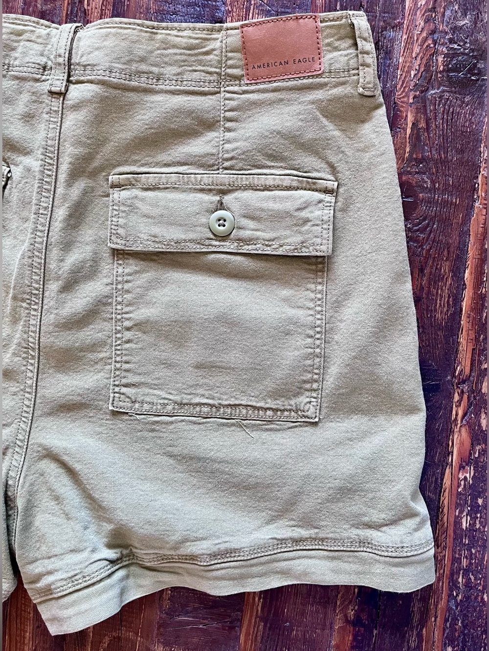 American Eagle Highest Rise 90's Utility Boyfriend Short Olive Green Sz 10 NWT - Picture 6 of 12